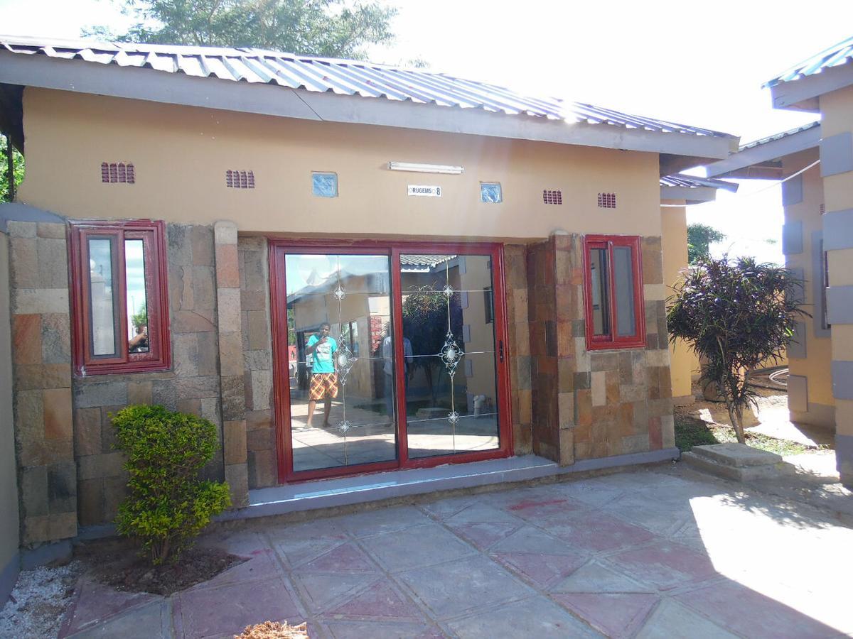 Rugems Executive Lodge 卢萨卡 外观 照片