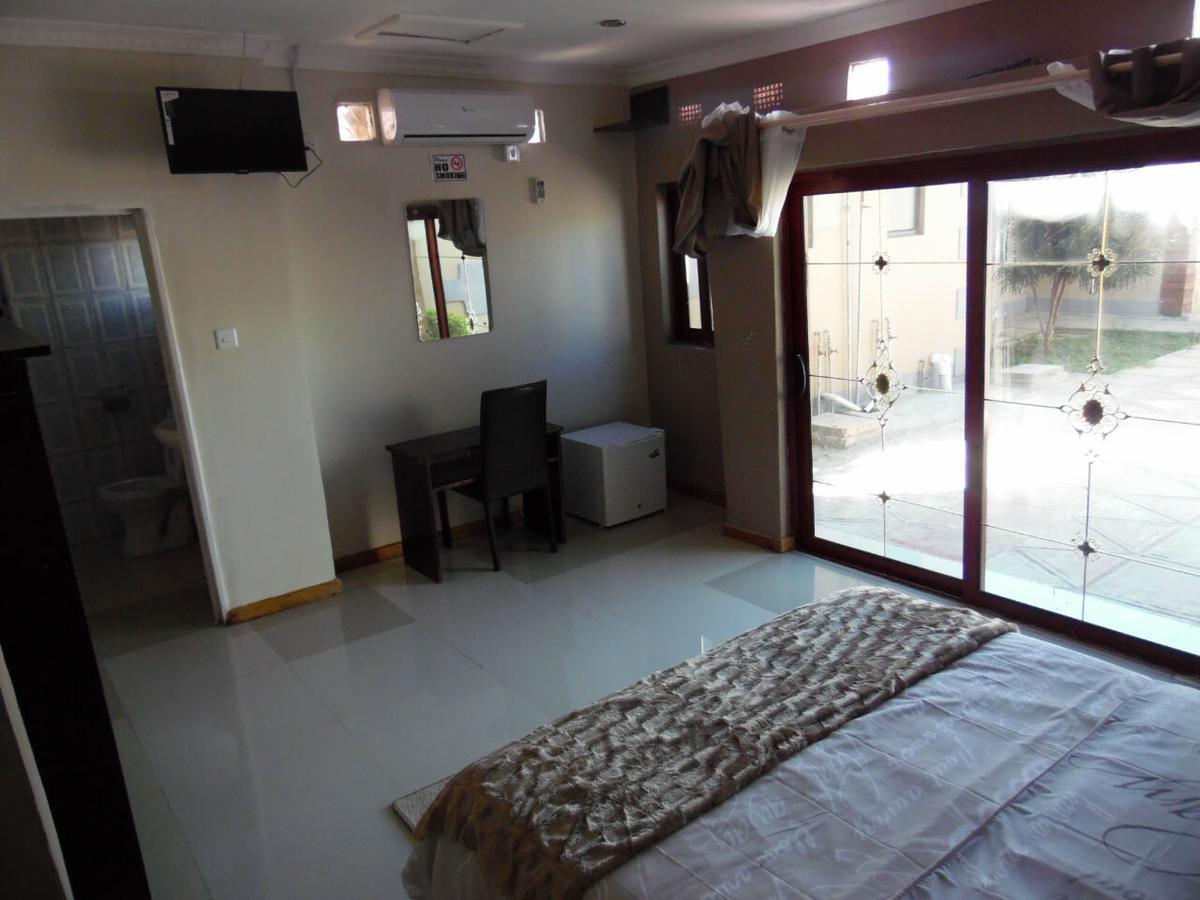Rugems Executive Lodge 卢萨卡 外观 照片