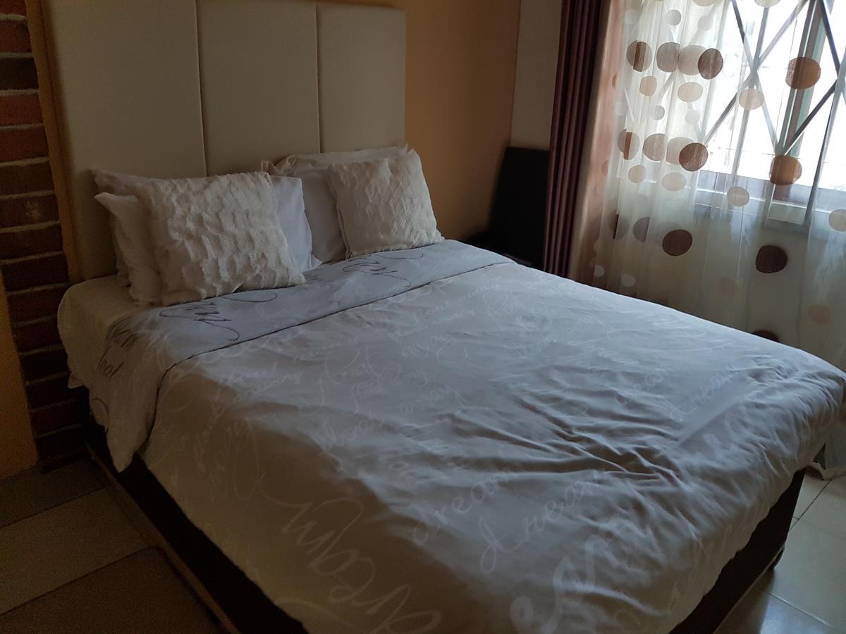 Rugems Executive Lodge 卢萨卡 外观 照片