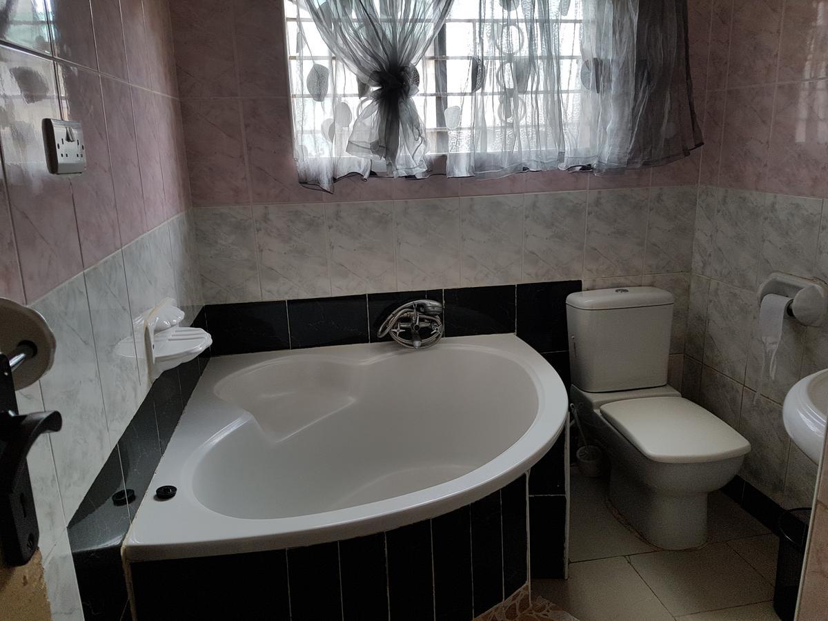Rugems Executive Lodge 卢萨卡 外观 照片